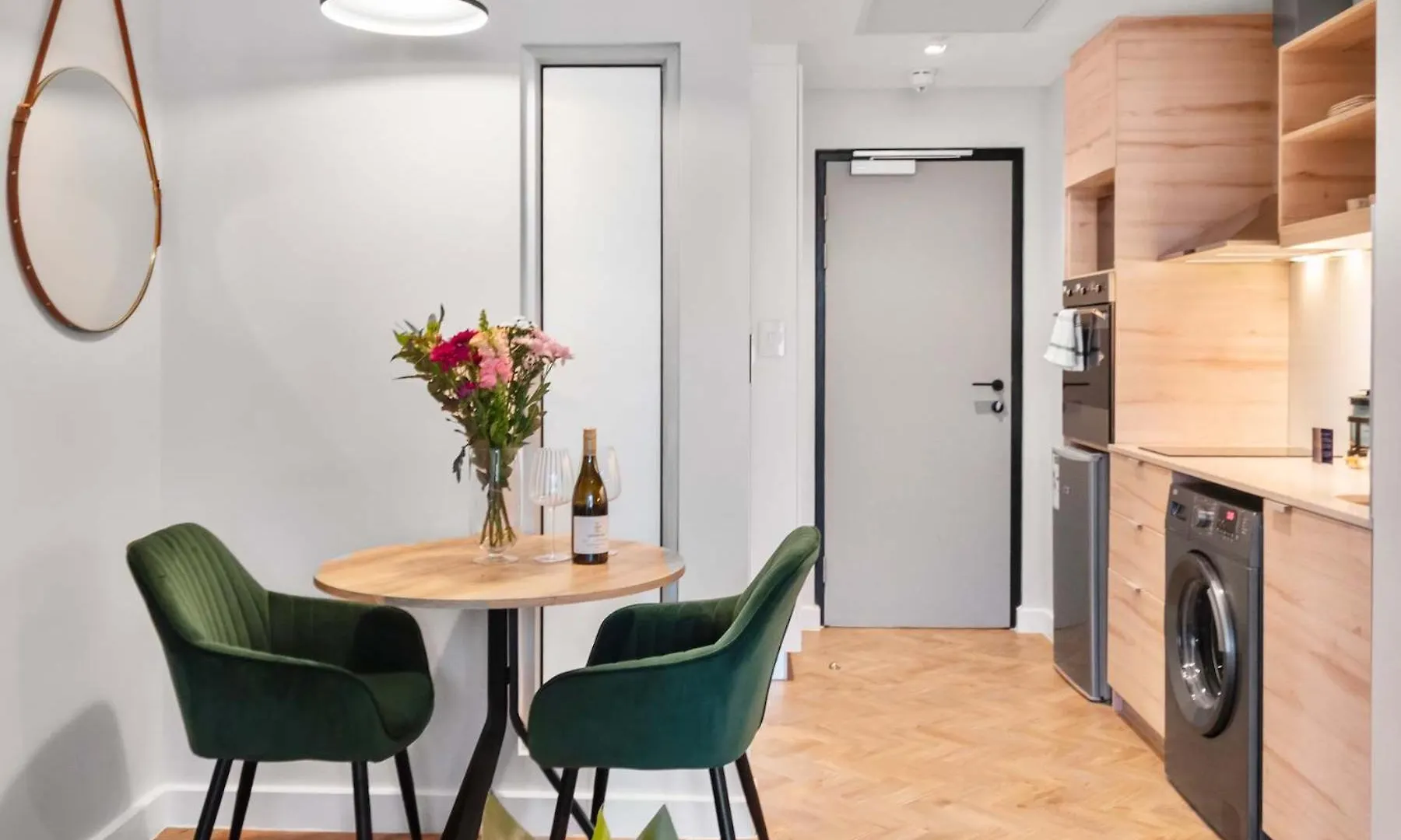 Foreshore Place Studio With Table Mountain Views Kapstadt Apartment